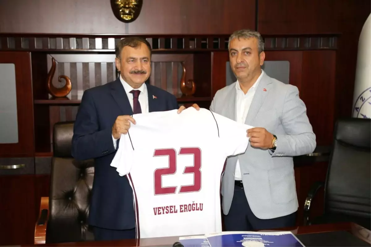 Bakan Eroğlu Elazığ Belediyesi'ni Ziyaret Etti