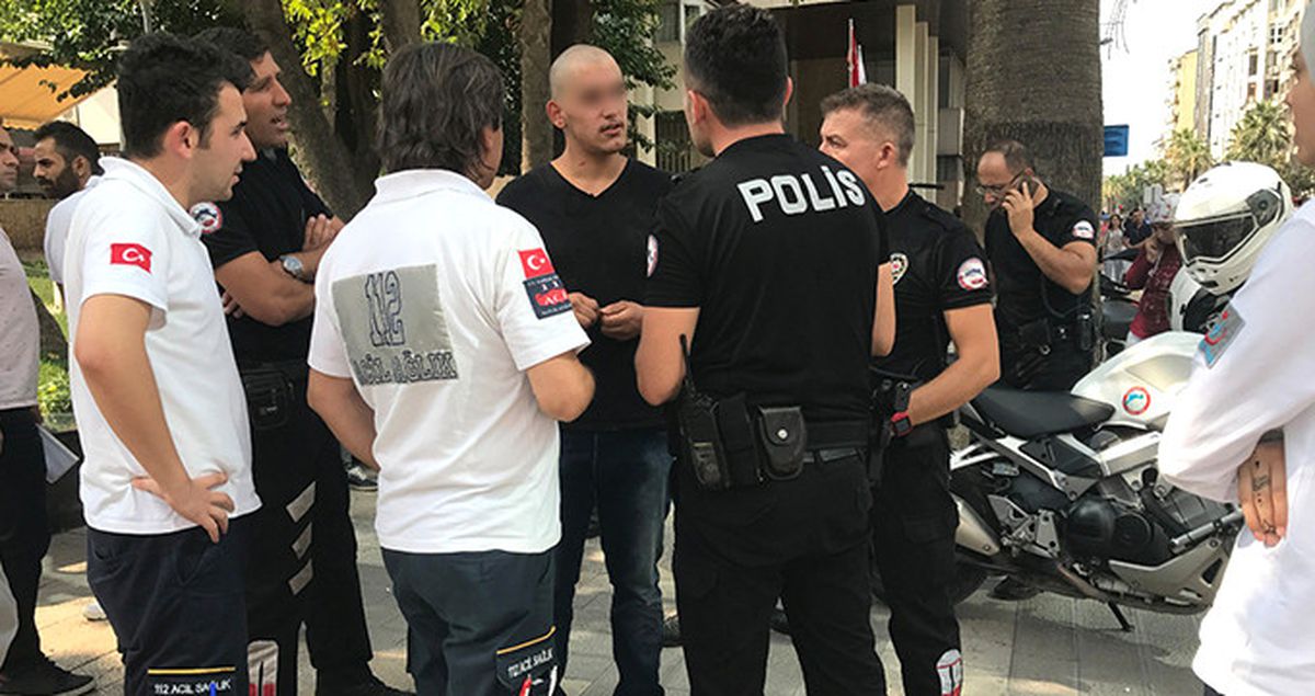 Hava Almak İçin Binanın Çatısına Çıkan Genç, Polisi Alarma Geçirdi