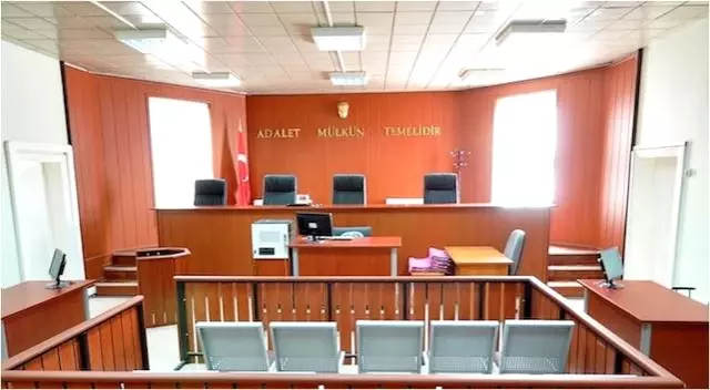 Kur'an Üzerine Yemin Ettirip Sınav Sorularını Verdiler