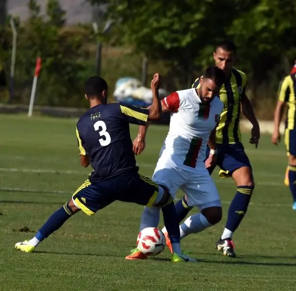 Menemen Belediyespor, Karışıyaka'yı Hazırlık Maçında 2-1 Mağlup Etti Menemen Belediyespor, Karışıyaka'yı Hazırlık Maçında 2-1 Mağlup Etti