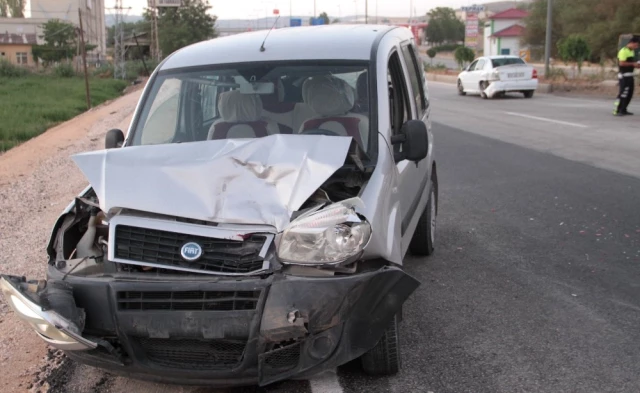 Elazığ&#039;dA Motosiklet Kazası  - Edinilen Bilgiye Göre, Karşıdan Karşıya Geçmeye Çalışan Bir Kadına, S.b.