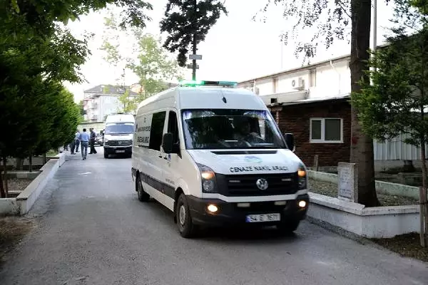 Fındık İşçilerini Taşıyan Traktör Devrildi: 7 Ölü, 9 Yaralı (5) Fındık İşçilerini Taşıyan Traktör Devrildi: 7 Ölü, 9 Yaralı (5)