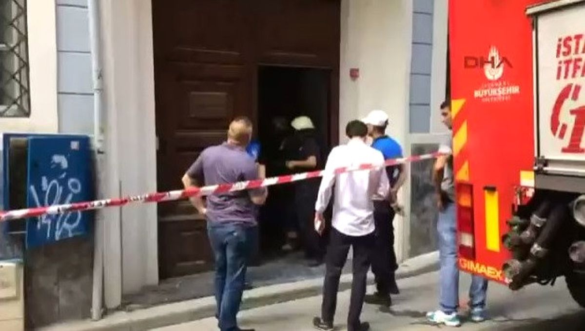 İstanbul'daki Yunanistan Başkonsolosluğu'nda Korkutan Yangın