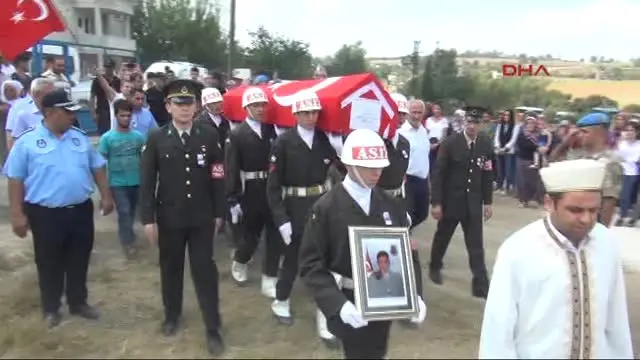 Osmaniye Şehit Uzman Çavuş Abdullah Akdeniz'e Uğurlama Töreni Osmaniye Şehit Uzman Çavuş Abdullah Akdeniz'e Uğurlama Töreni
