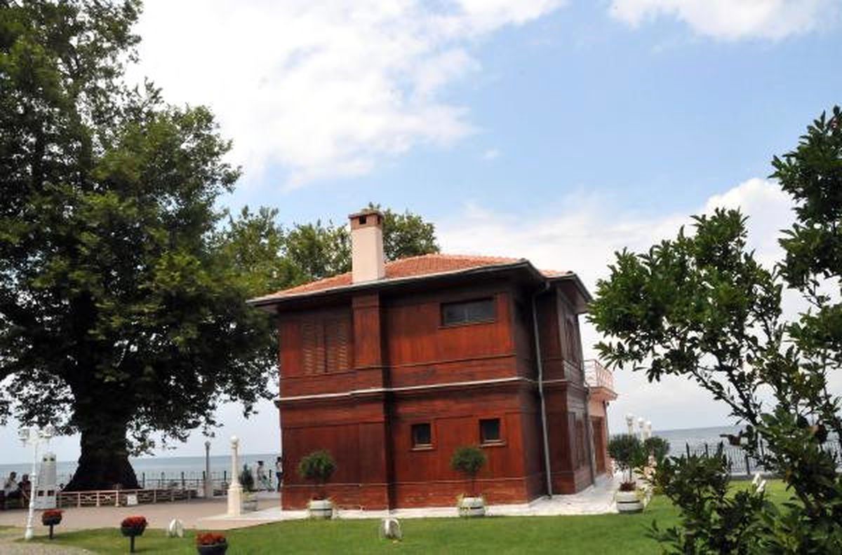 Zübeyde Hanım'ın El Emeği Göz Nuru, Yalova'da Muhafaza Ediliyor