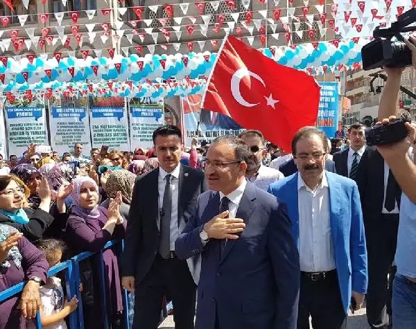 Bozdağ: Almanya, Fetö'cülerle İlgili Türkiye'nin Beklentilerine Olumlu Cevap Vermedi