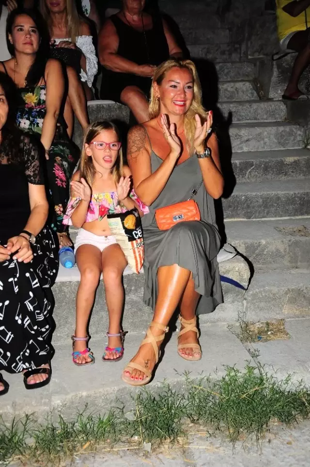 Deniz Seki Zor Günlerimde Müzikle Ayakta Kaldım