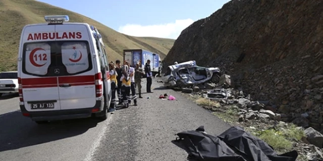 Erzurum'da Trafik Kazası: 3 Ölü, 3 Yaralı