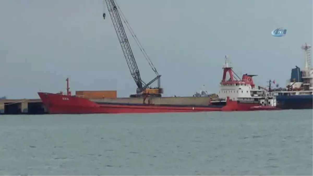 İskenderun Körfezinde Batma Tehlikesi Geçiren Gemi Limana Çekildi
