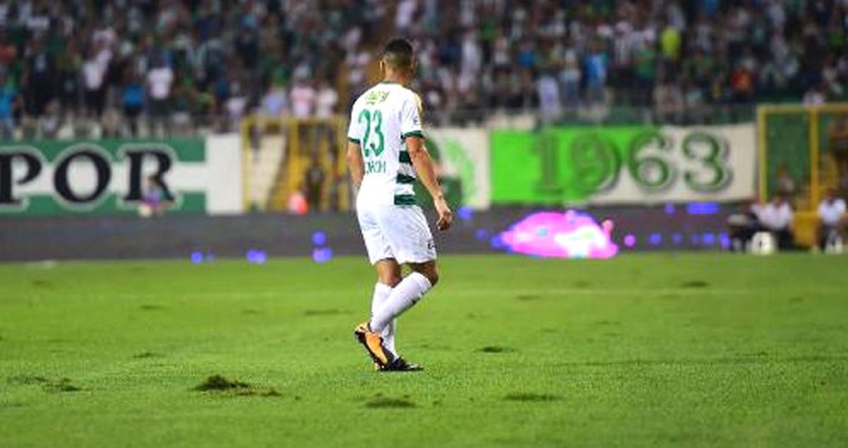 Bursa Stadı'nın Zemini, Futbolcuları Perişan Etti