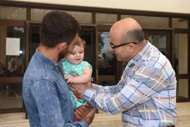 Vali Demirtaş, Uzman Çavuş Zeki Aksoy'u Tedavi Gördüğü Balcalı Hastanesi'nde Ziyaret Etti