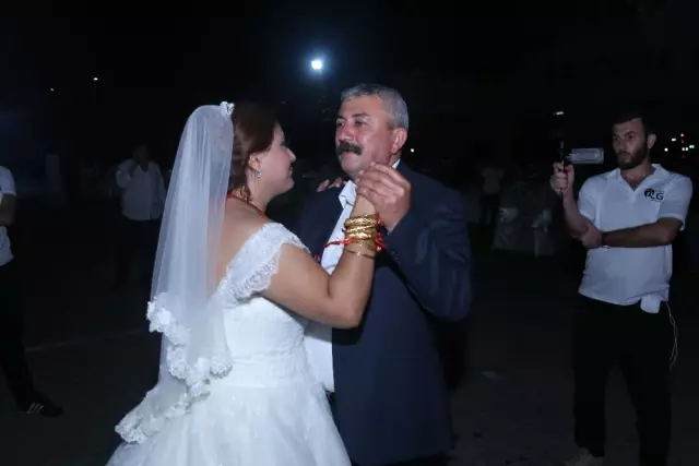 Başkan Adıyaman'ın Mutlu Günü Başkan Adıyaman'ın Mutlu Günü