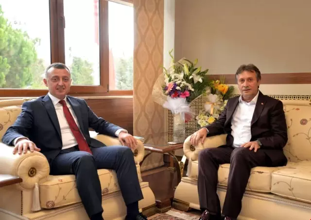 Başkan Demirci ve Vali Büyükakın Bir Araya Geldi Başkan Demirci ve Vali Büyükakın Bir Araya Geldi