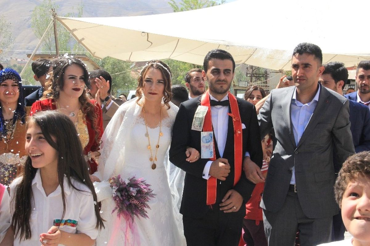 Yalova'dan Hakkari'ye Öğretmen Gelin