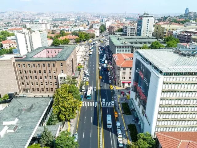 Başkent'te Asfaltı Yenilenen Caddeler Pırıl Pırıl
