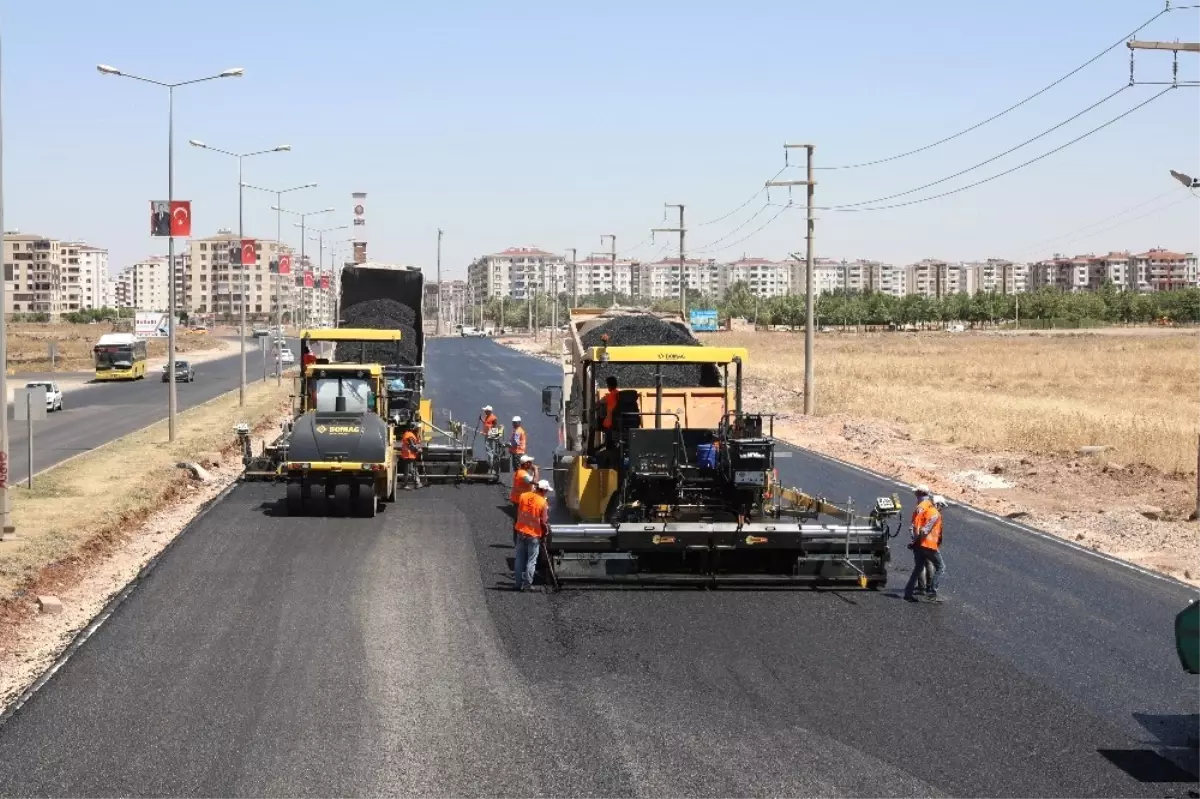 Diyarbakır'da 230 Bin Ton Sıcak Asfalt Serildi