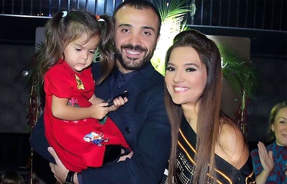 Eşinden Boşanacağı Konuşulan Demet Akalın İkinci Kez Anne mi Oluyor?