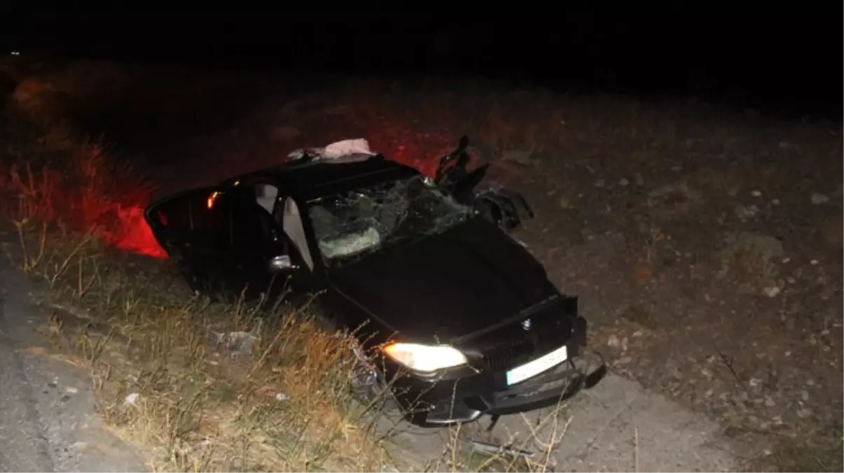 Sivas'ta Trafik Kazası: 1 Ölü 1 Yaralı