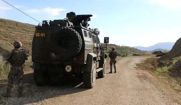 Yüksekova'da Askeri Aracın Geçişi Sırasında Patlama: 2 Asker Yaralı