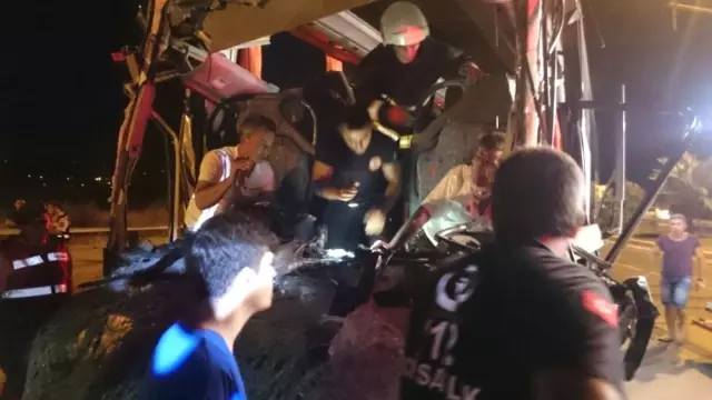 Alanya'da Feci Kaza: 1 Ölü, 11 Yaralı