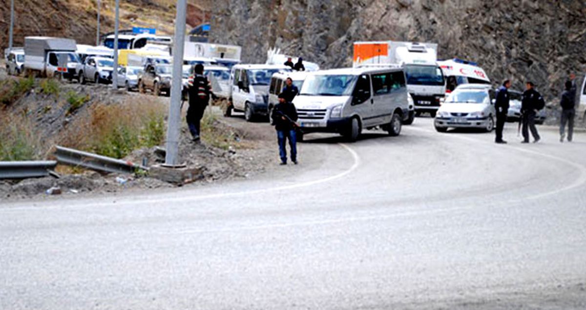 Polisin Durdurduğu PKK'lı Terörist, Paniğe Kapılıp İntihar Etti