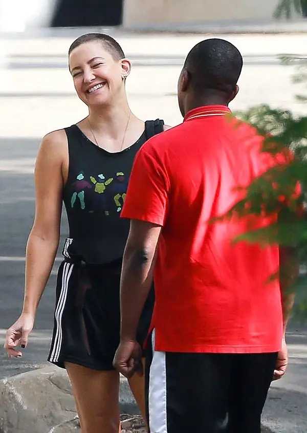 Ünlü Oyuncu Kate Hudson, Yeni Filmi İçin Tanınmaz Hale Geldi Ünlü Oyuncu Kate Hudson, Yeni Filmi İçin Tanınmaz Hale Geldi