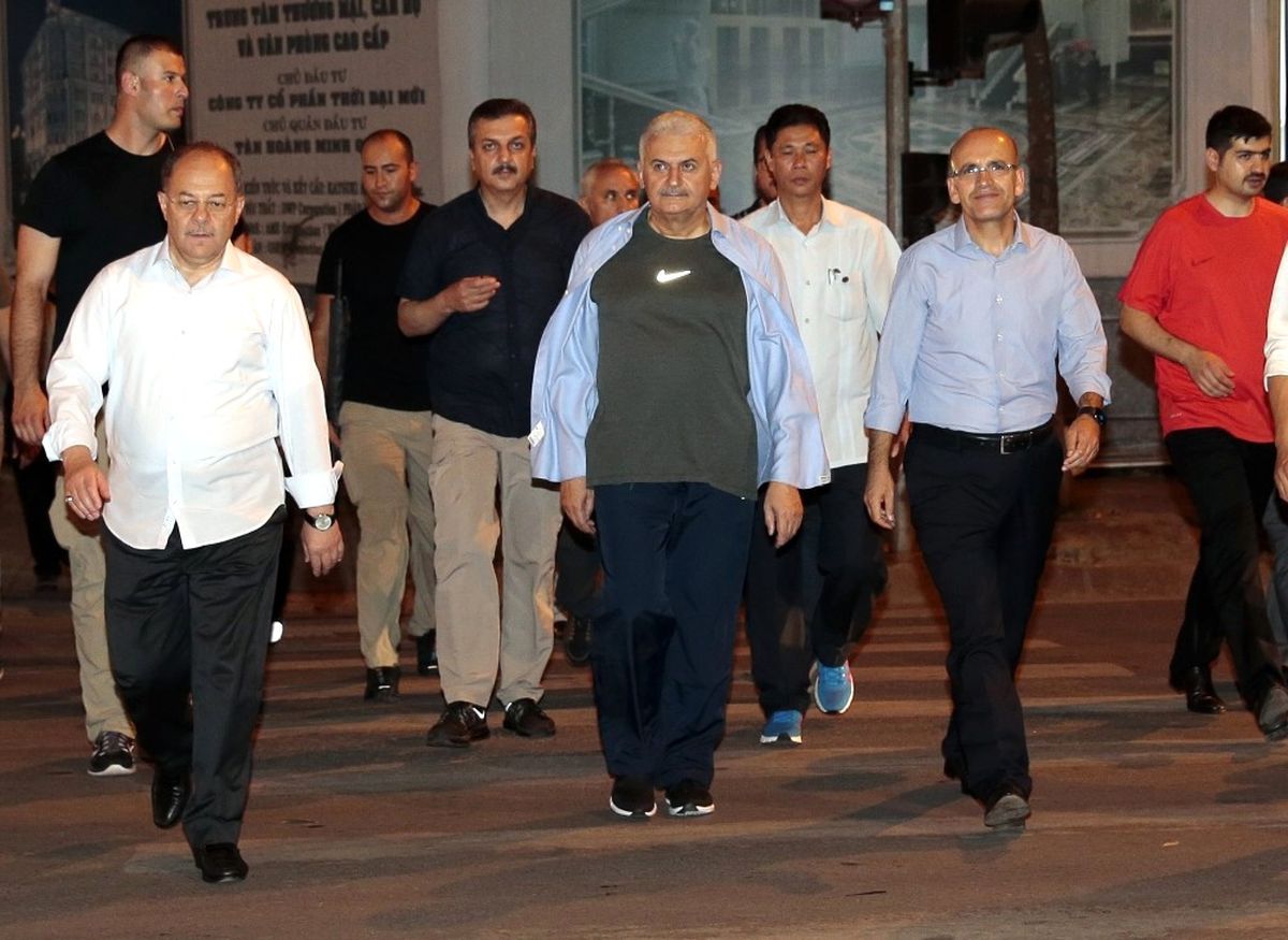 Başbakan Yıldırım, Vietnam Sokaklarında Yürüyüş Yaptı