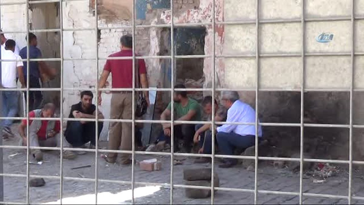 Sur'da Eylem Yapan HDP'lilere Vatandaş Destek Vermedi