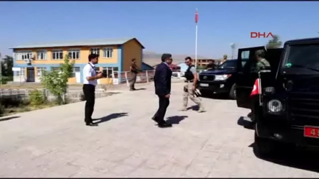 Muş Valisi Yıldırım Kapımız Herkese Açık Muş Valisi Yıldırım Kapımız Herkese Açık