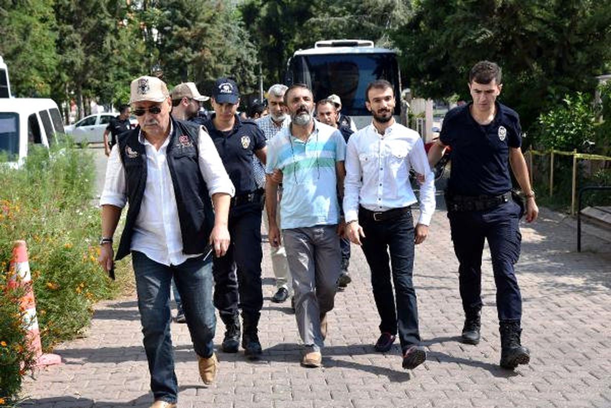 Antalya'da Hdp ve Çhd Başkanlarına PKK Tutuklaması
