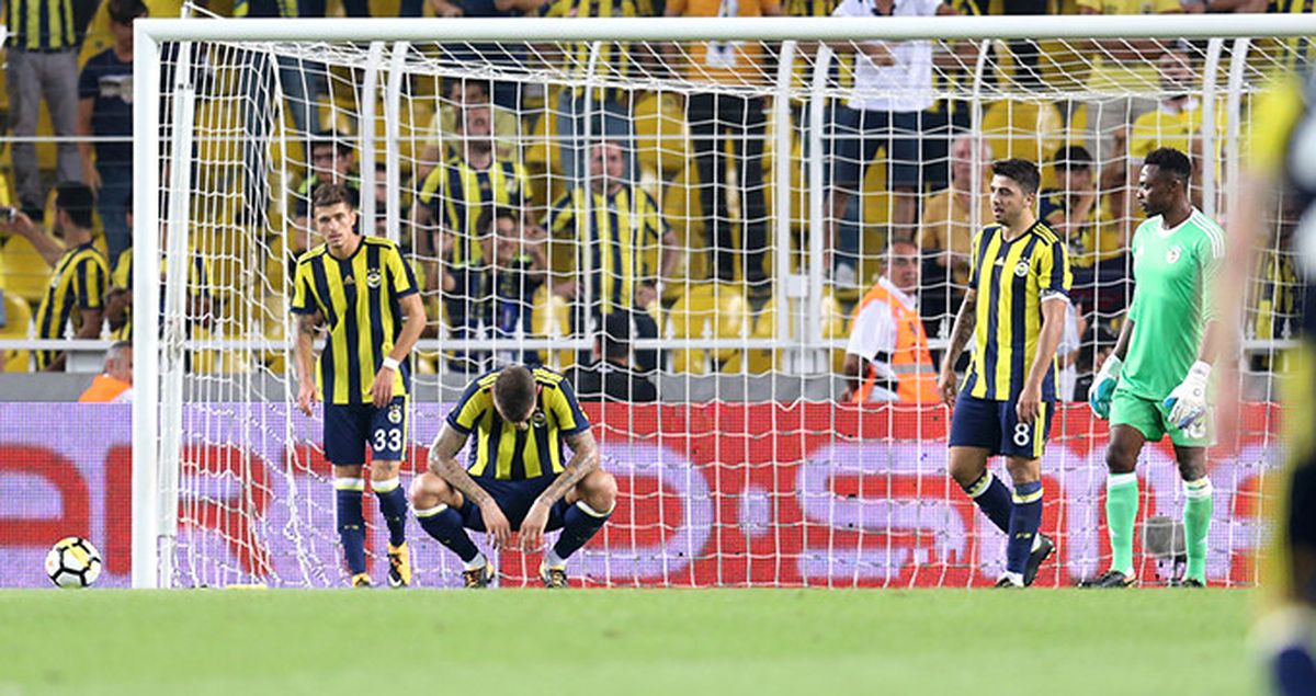 Fenerbahçeli Taraftarlar, Valbuena Dışında Herkesi Islıkladı