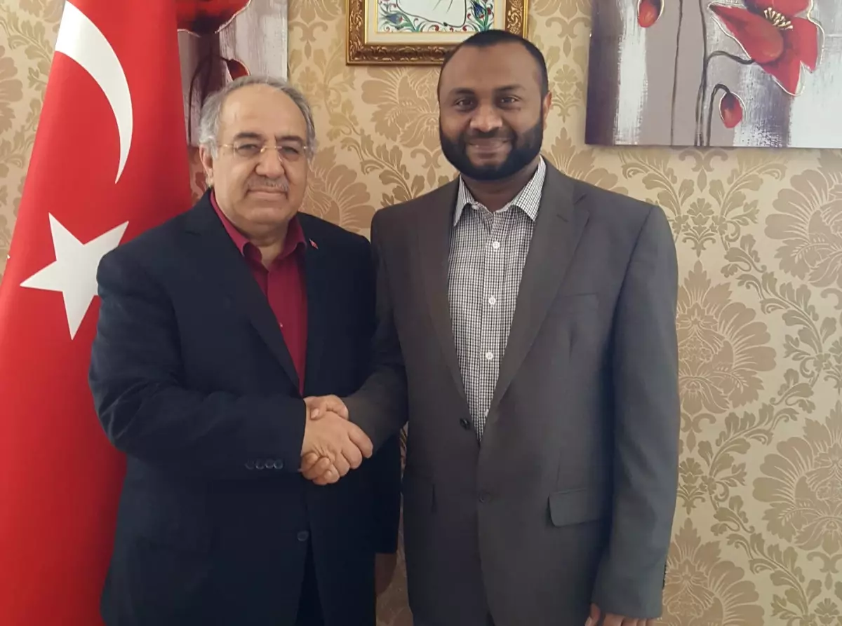 Prof. Dr. Bayram Altan Maldivlerden Gelen Dekanı Mohammed Sheim'i Ağırladı