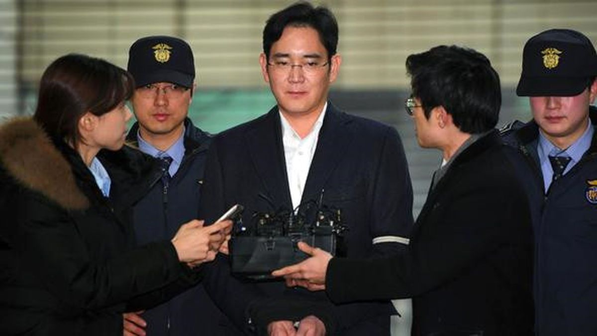 Samsung Başkan Yardımcısı Jay Y. Lee, 5 Yıl Hapis Cezası Aldı