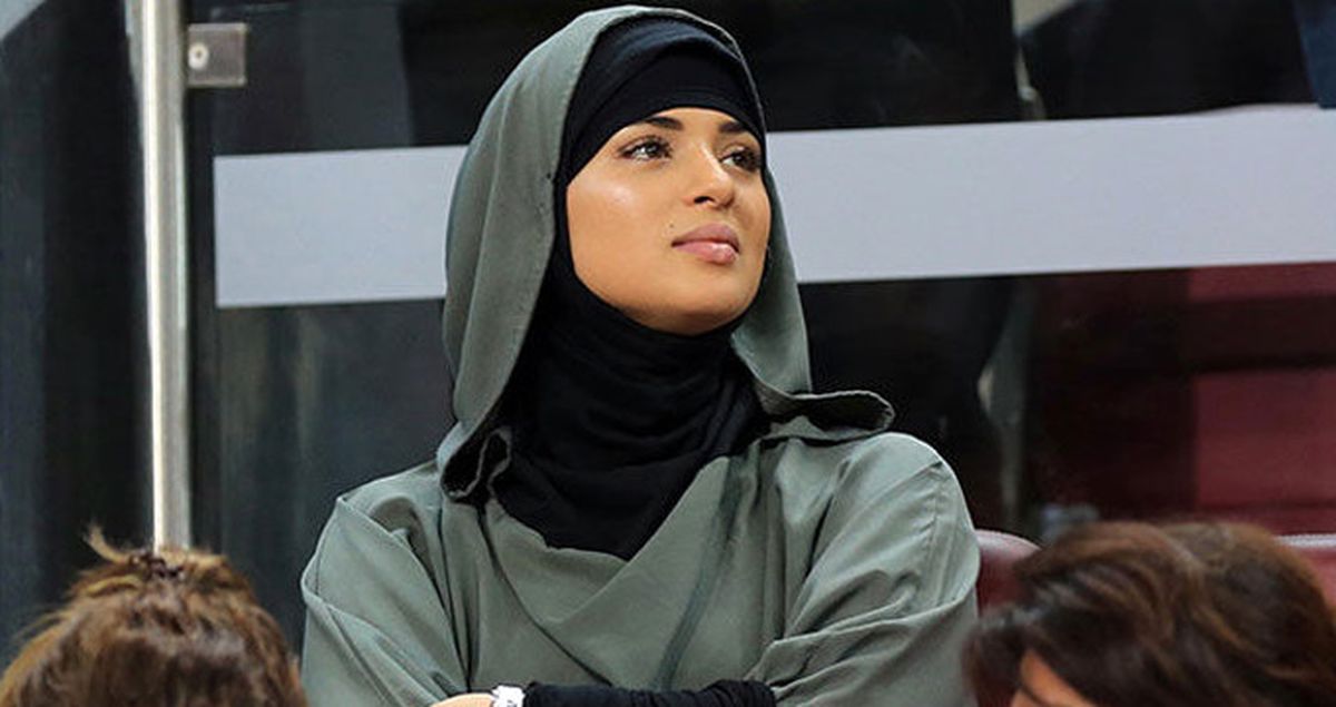 Belhanda'nın Eşi Amal, Tribünün En Dikkat Çeken İsmi Oldu