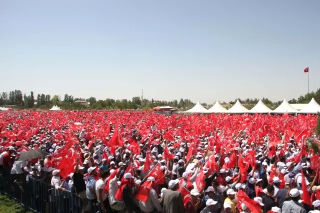 Sultan Alparslan Kimlerle Mücadele Etmişse, Biz de Onlarla Mücadele Ettik' Sultan Alparslan Kimlerle Mücadele Etmişse, Biz de Onlarla Mücadele Ettik'