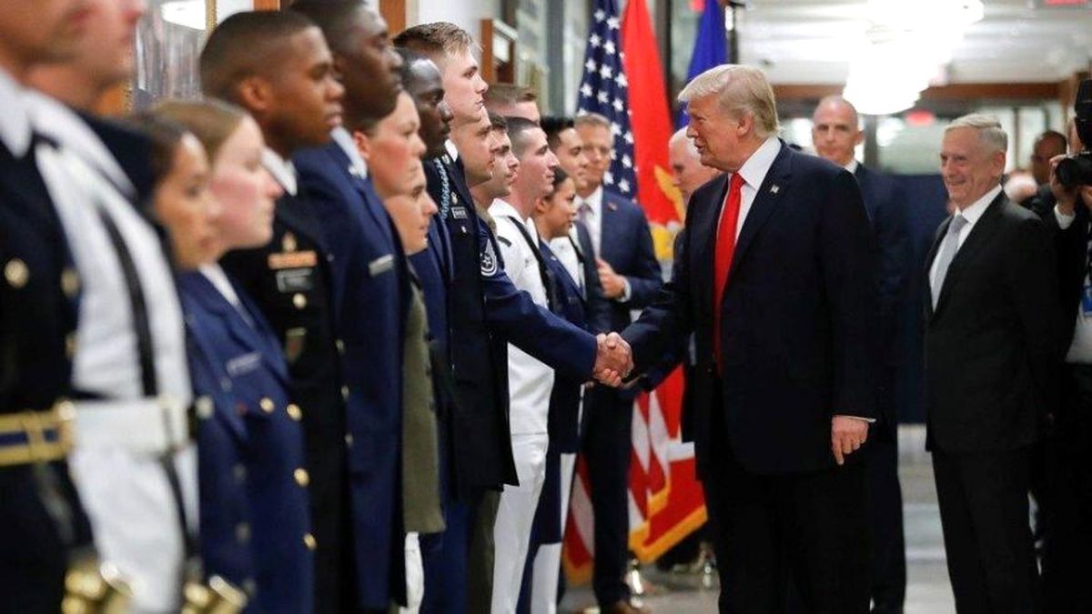 Trump Talimat Verdi! Cinsiyet Değiştirenler Orduya Alınmayacak
