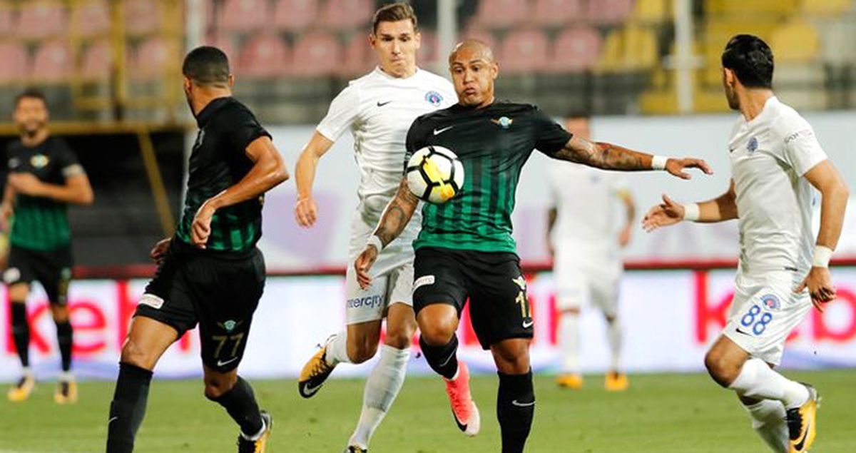 Akhisar Belediyespor, Kasımpaşa'yı 2-1 Yendi