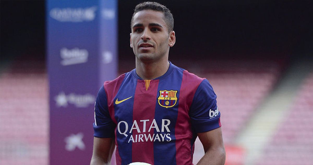 Bursaspor, Barcelona'nın Sağ Beki Douglas'ı Kiralamak İçin Harekete Geçti