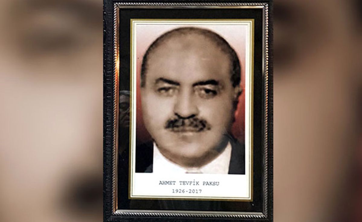 Eski Bakan Paksu Vefat Etti