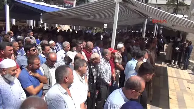 Kahramanmaraş Eski Bakan Paksu, Toprağa Verildi Kahramanmaraş Eski Bakan Paksu, Toprağa Verildi
