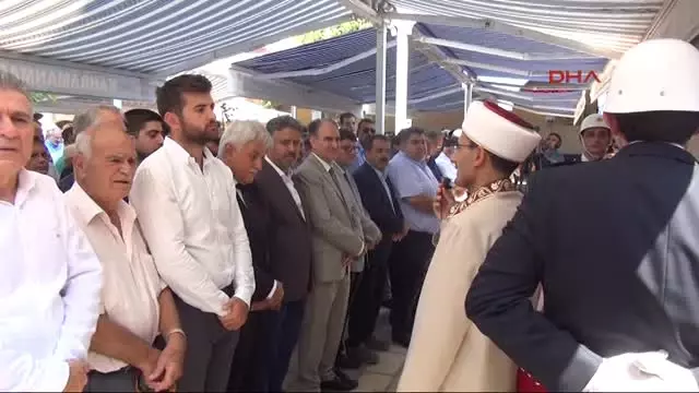 Kahramanmaraş Eski Bakan Paksu, Toprağa Verildi Kahramanmaraş Eski Bakan Paksu, Toprağa Verildi