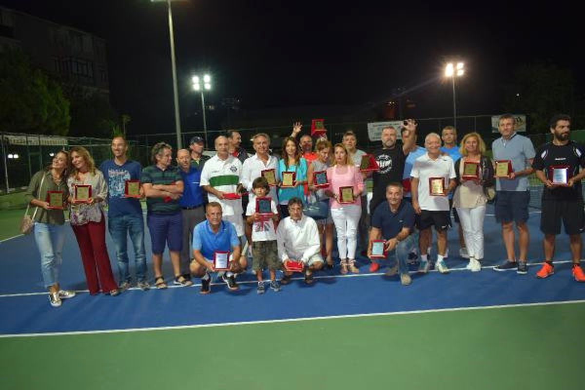 Niyazi Mete Tenis Turnuvası Tamamlandı