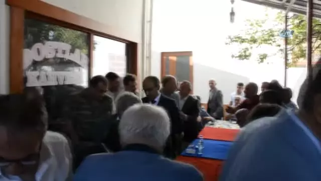 Vali, Tünelde Çalışan İşçilere Tatlı İkramında Bulundu Vali, Tünelde Çalışan İşçilere Tatlı İkramında Bulundu