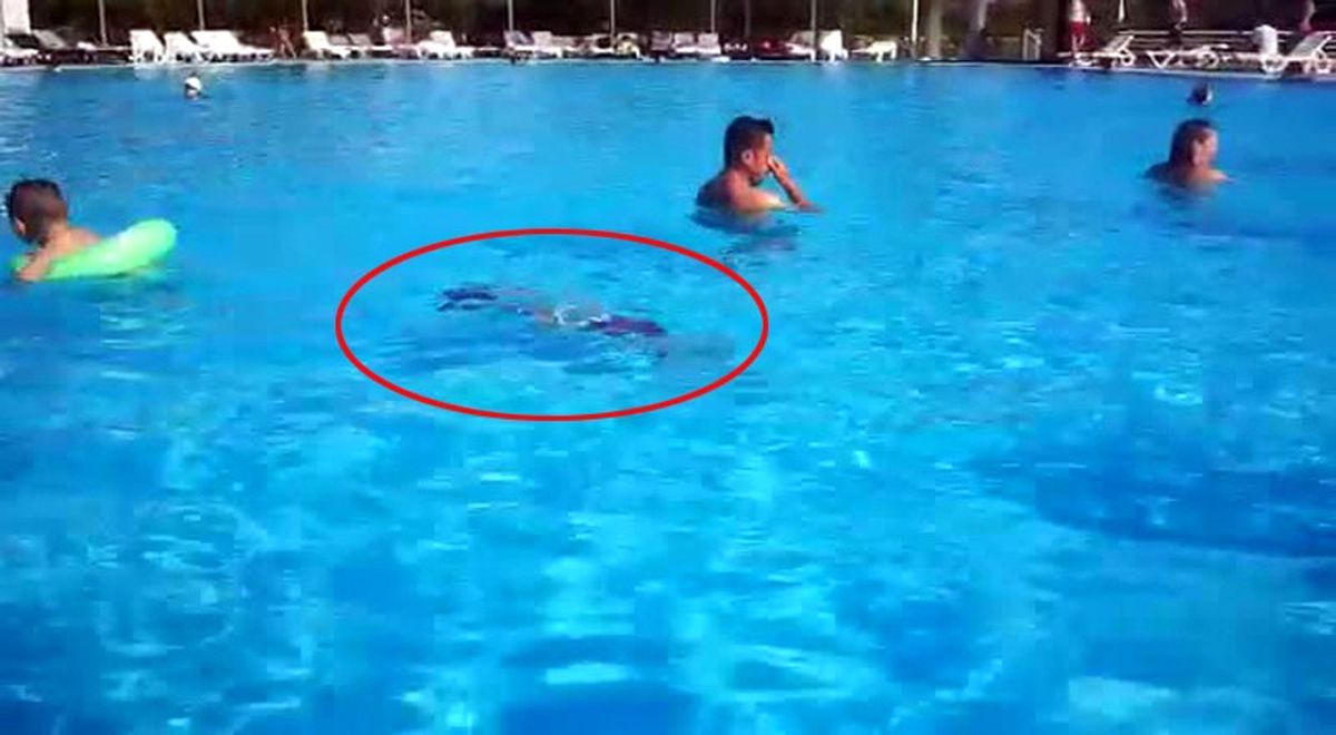 Yürek Sızlatan Görüntü! Minik Atakan Tatilcilerin Gözleri Önünde Can Vermiş
