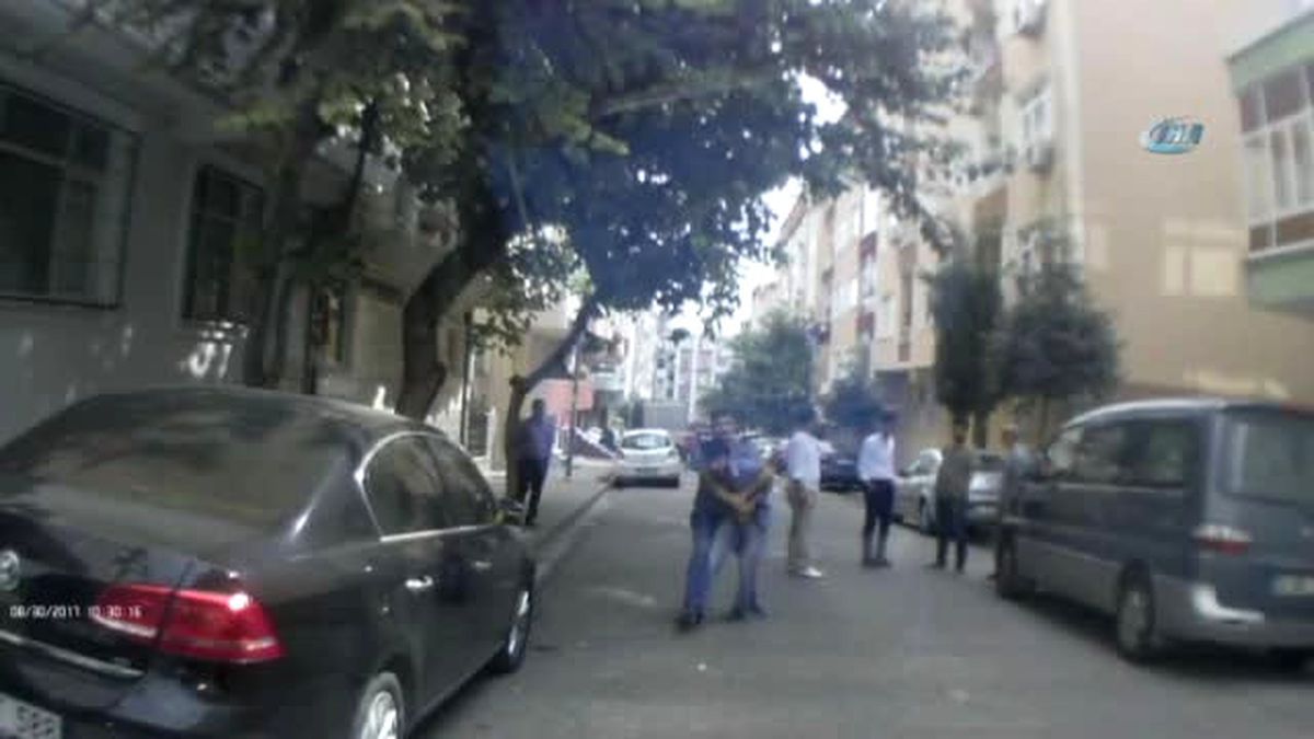 Dolandırıcıya Sokak Ortasında Meydan Dayağı