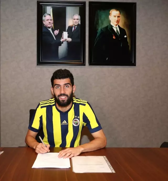 Neto Fenerbahçe'ye İmzayı Attı