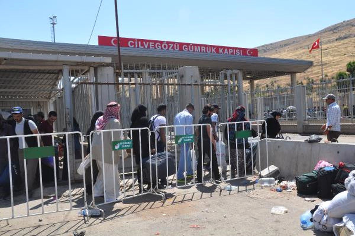 Suriyeliler Savaş Ortamında Bayramlaşmaya Gidiyor