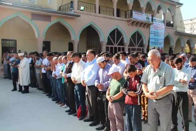 Van'da Arakanlı Müslümanlar İçin Gıyabi Cenaze Namazı Kılındı Van'da Arakanlı Müslümanlar İçin Gıyabi Cenaze Namazı Kılındı