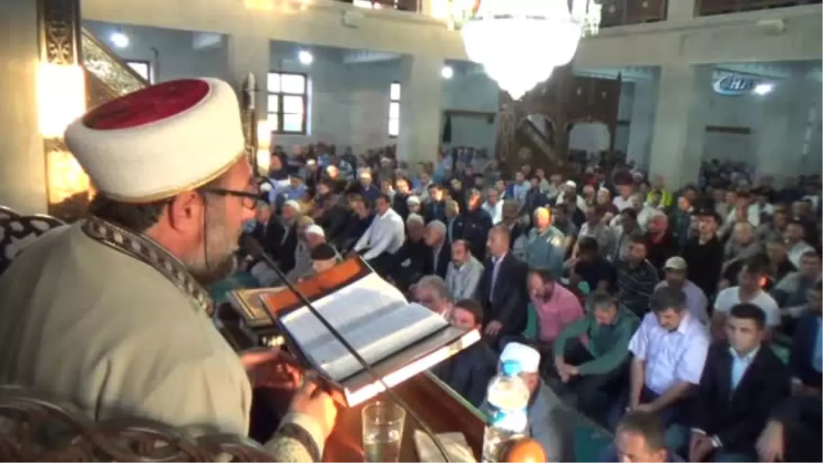 Kars'ta, Bayram Sabahı Camiler Doldu Taştı