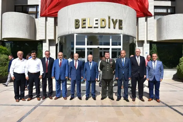 Milletvekilleri İlçe Bayramlaşmalarına Katıldı Milletvekilleri İlçe Bayramlaşmalarına Katıldı